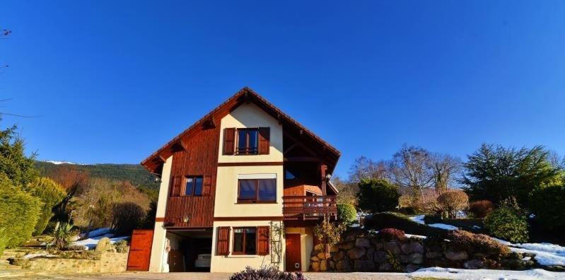 Eco-Logis Mad'In Belledonne Bed & Breakfast Theys Bagian luar foto